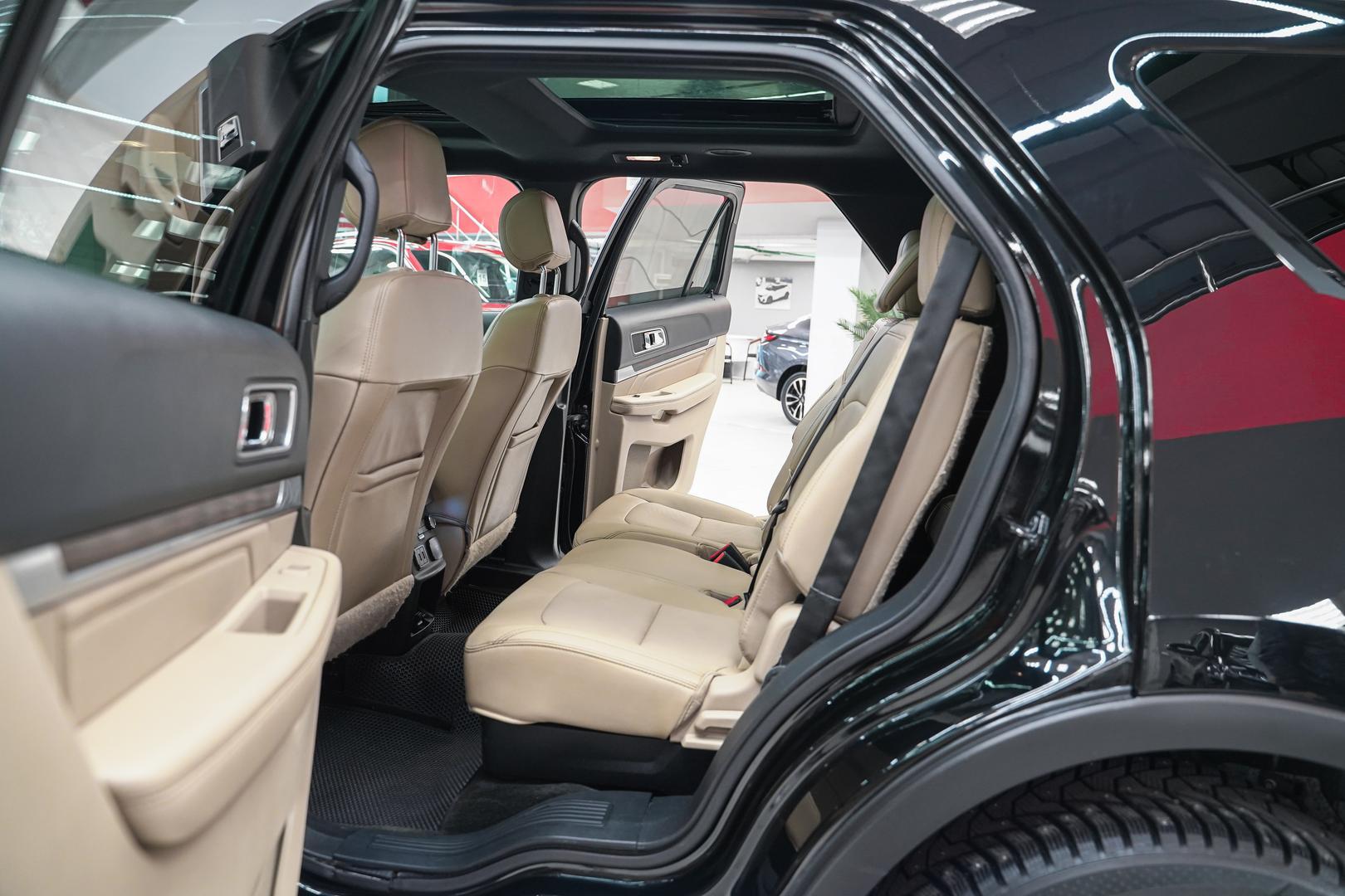 Ford Explorer 2016, черный, ДЦ Орехово