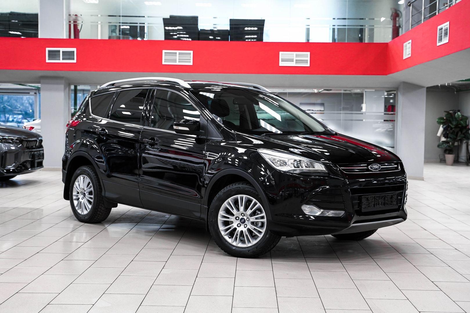 Ford Kuga 2013, черный, ДЦ Орехово