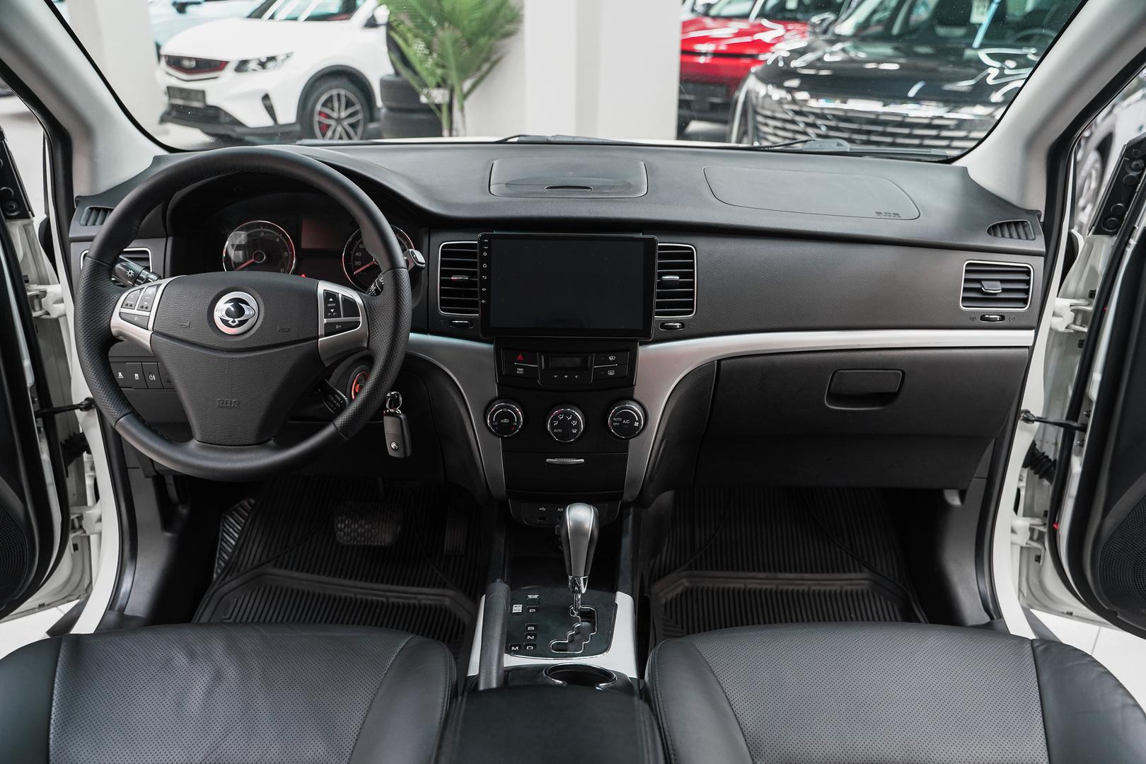 SsangYong Actyon 2011, белый, ДЦ Орехово