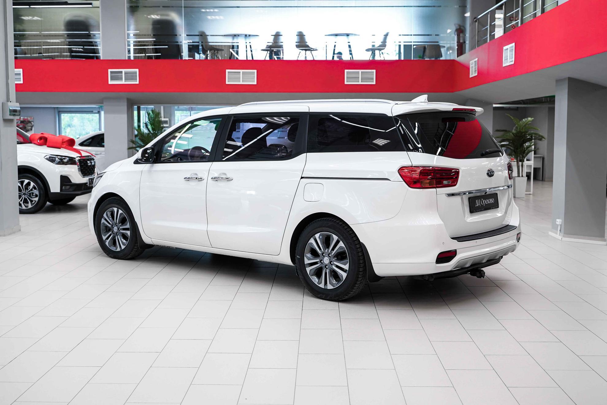 Kia Carnival 2019, белый, ДЦ Орехово