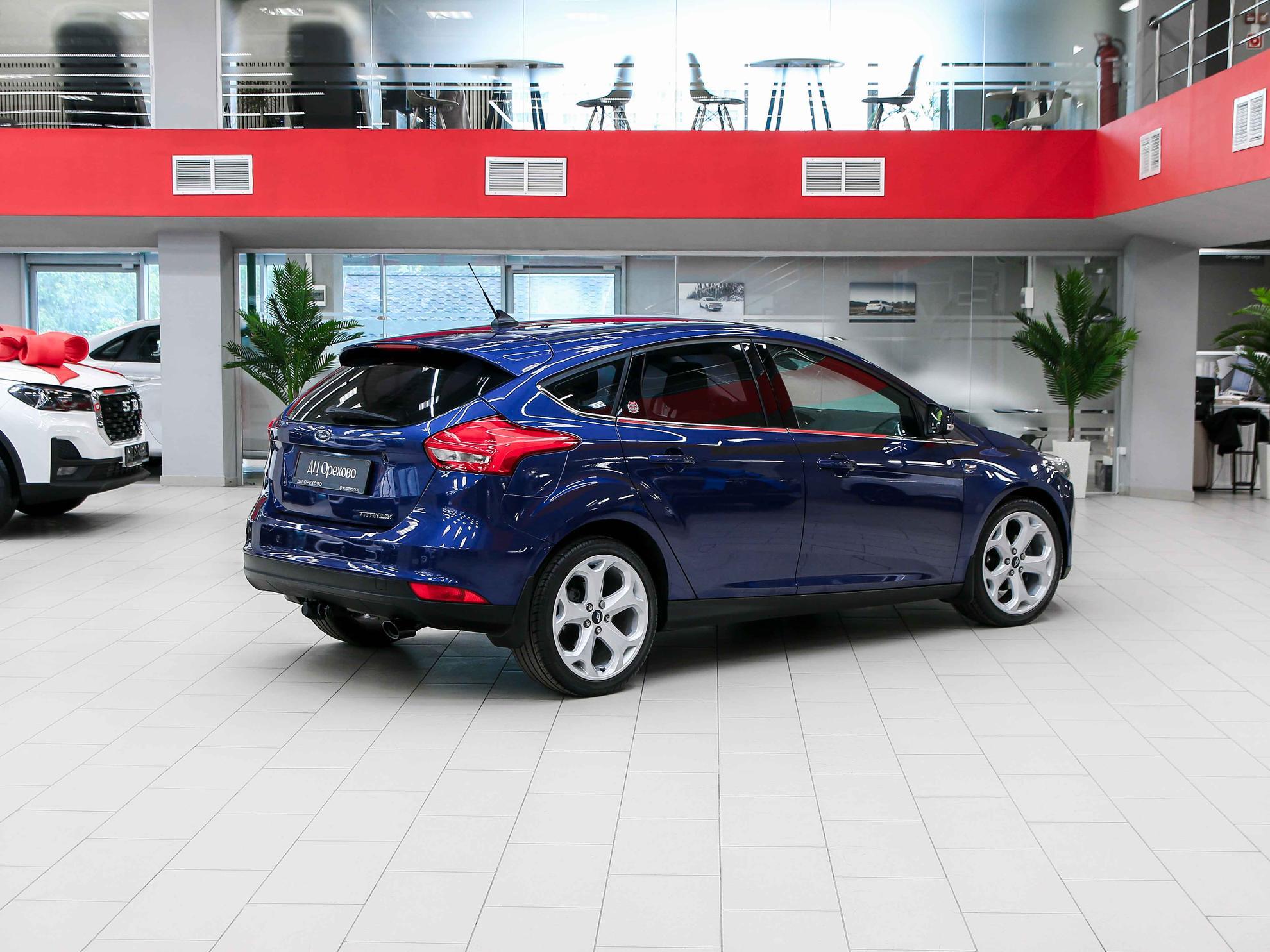 Ford Focus 2016, синий, ДЦ Орехово