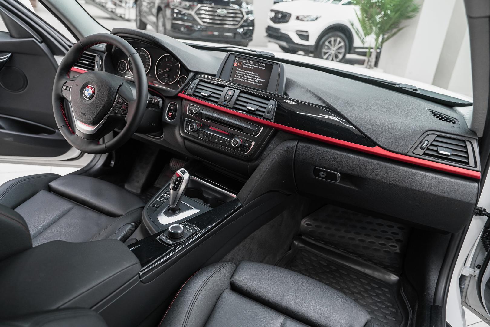 BMW 3 серии 2014, белый, ДЦ Орехово