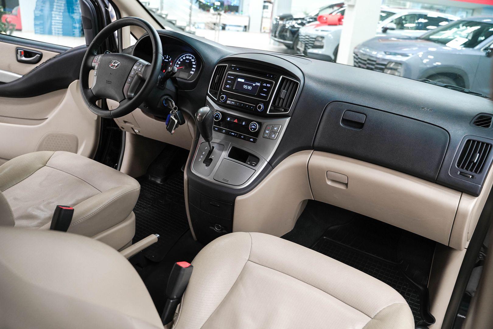 Hyundai H-1 2018, черный, ДЦ Орехово
