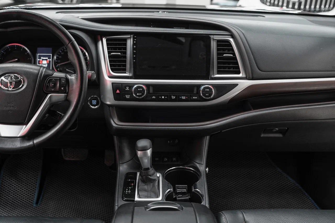Toyota Highlander 2014, черный, ДЦ Орехово