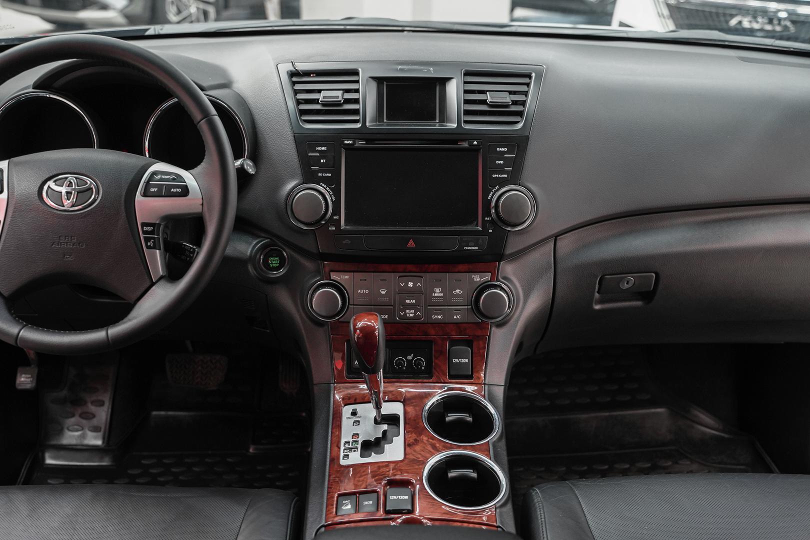 Toyota Highlander 2012, черный, ДЦ Орехово