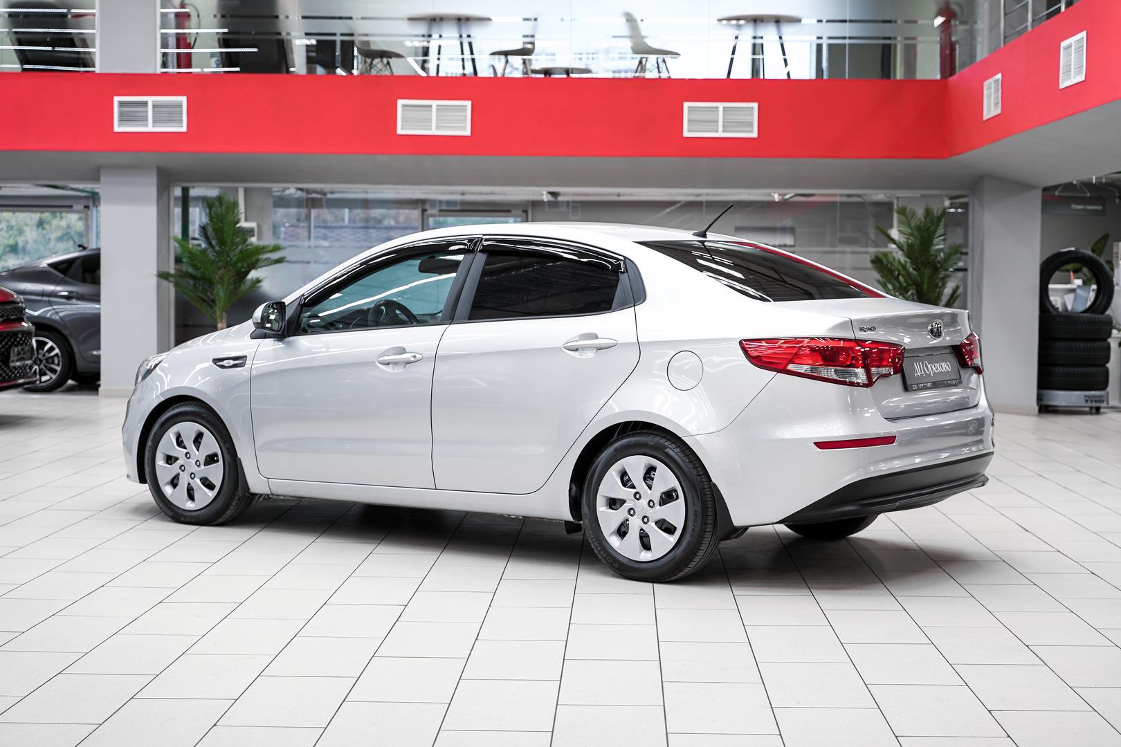 Kia Rio 2015, серебряный, ДЦ Орехово