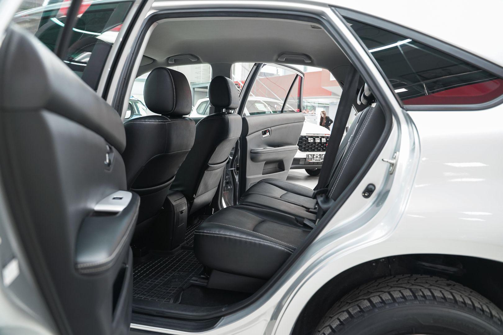 BYD S6 2013, серебряный, ДЦ Орехово