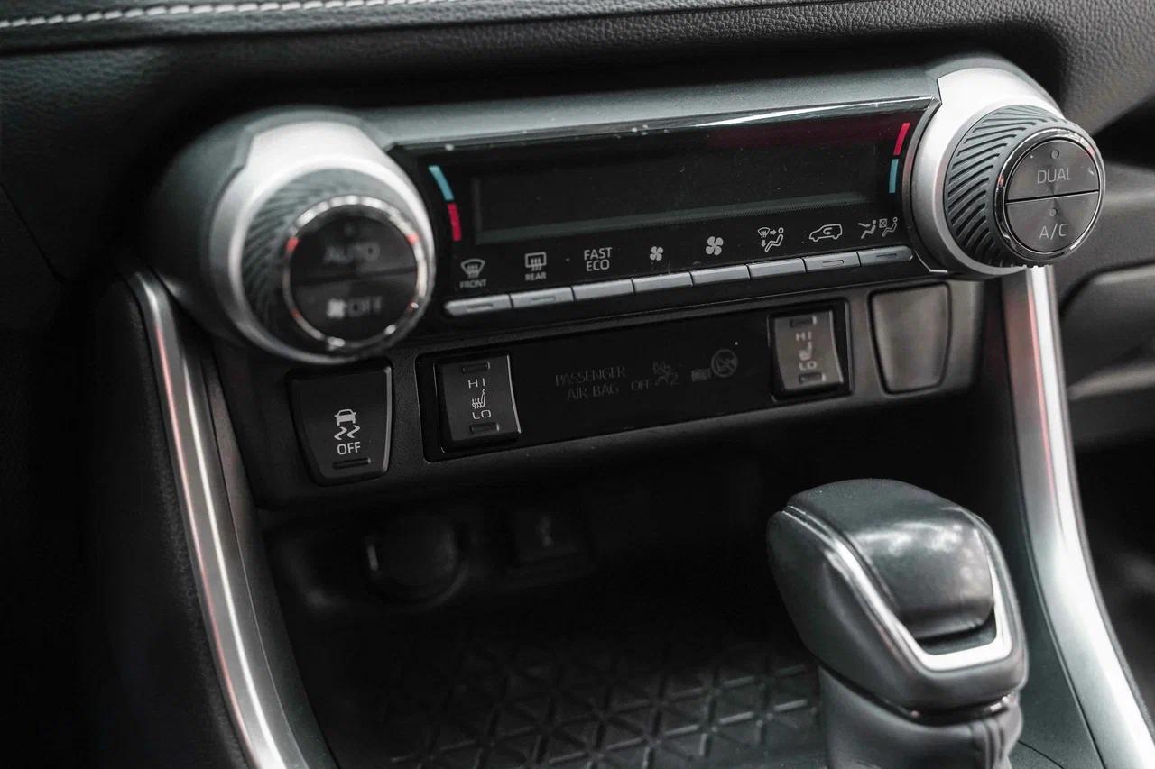 Toyota RAV4 2021, черный, ДЦ Орехово