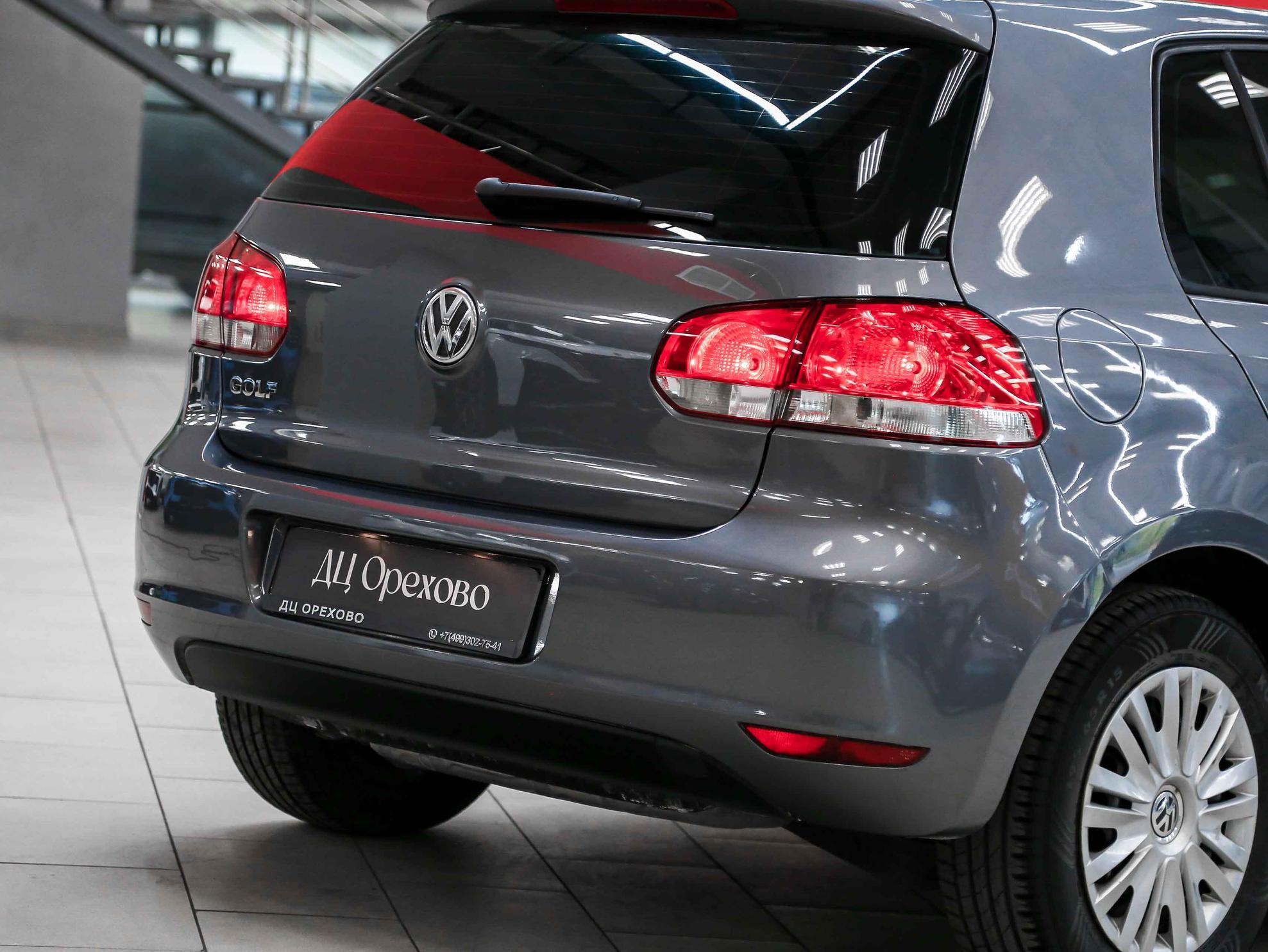 Volkswagen Golf 2011, серый, ДЦ Орехово