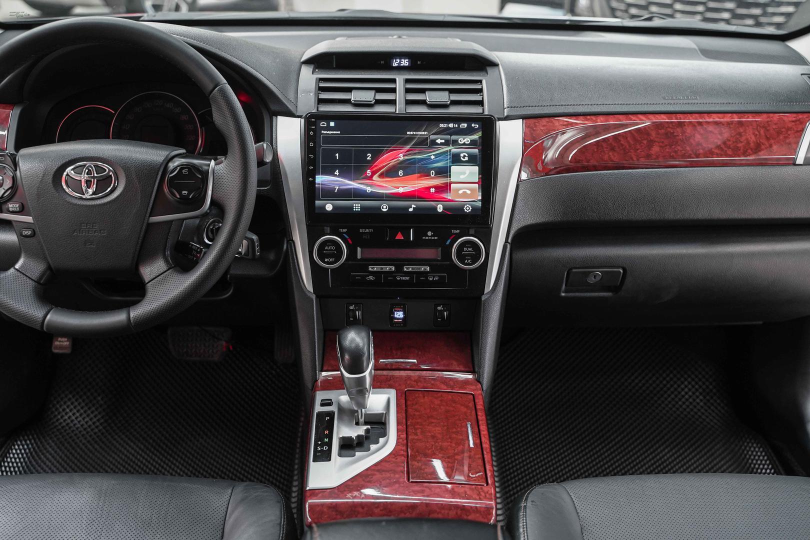Toyota Camry 2012, черный, ДЦ Орехово