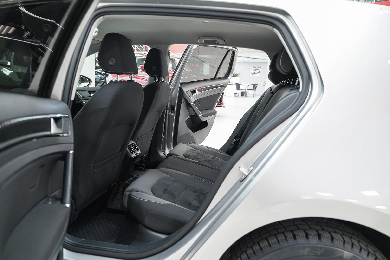Volkswagen Golf 2014, серый, ДЦ Орехово