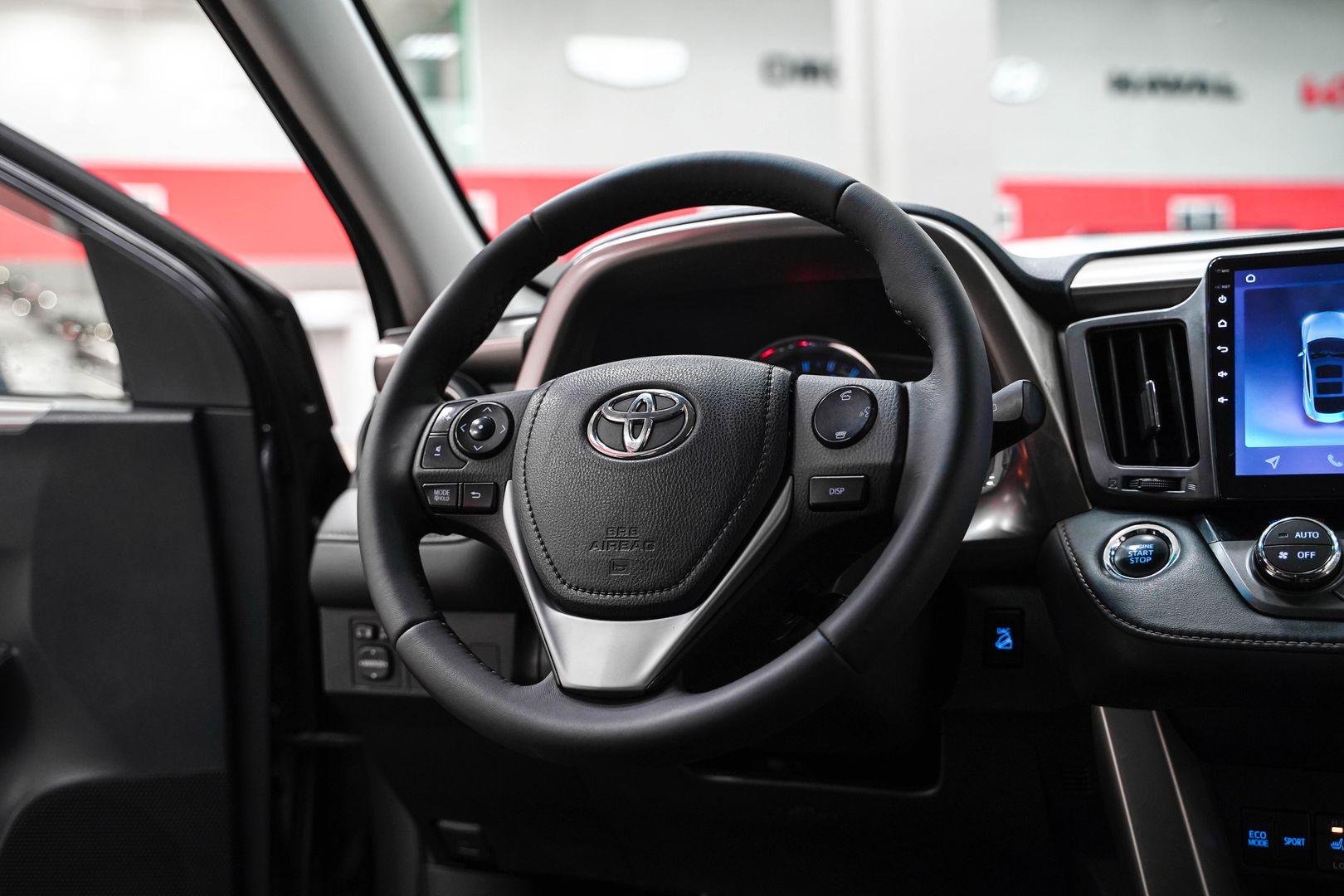 Toyota RAV4 2015, серый, ДЦ Орехово