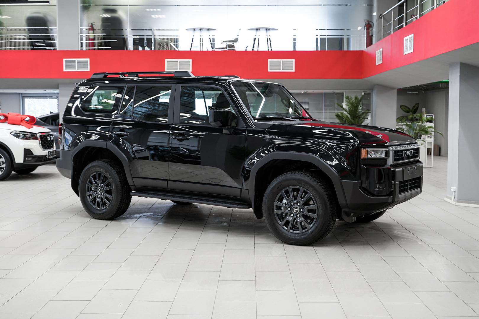 Toyota Land Cruiser Prado 2025, черный, ДЦ Орехово