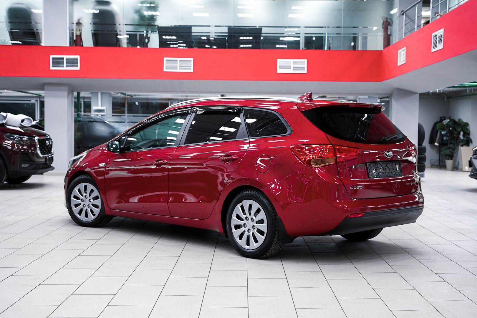 Kia Ceed 2018, красный, ДЦ Орехово