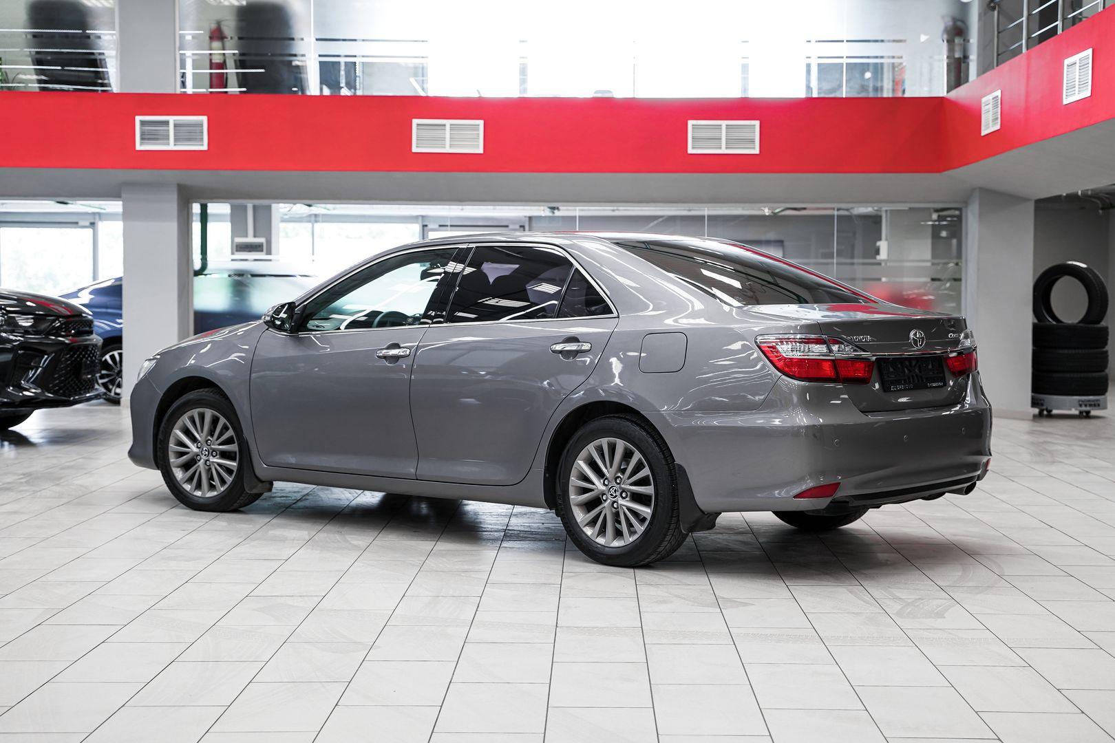 Toyota Camry 2016, серый, ДЦ Орехово