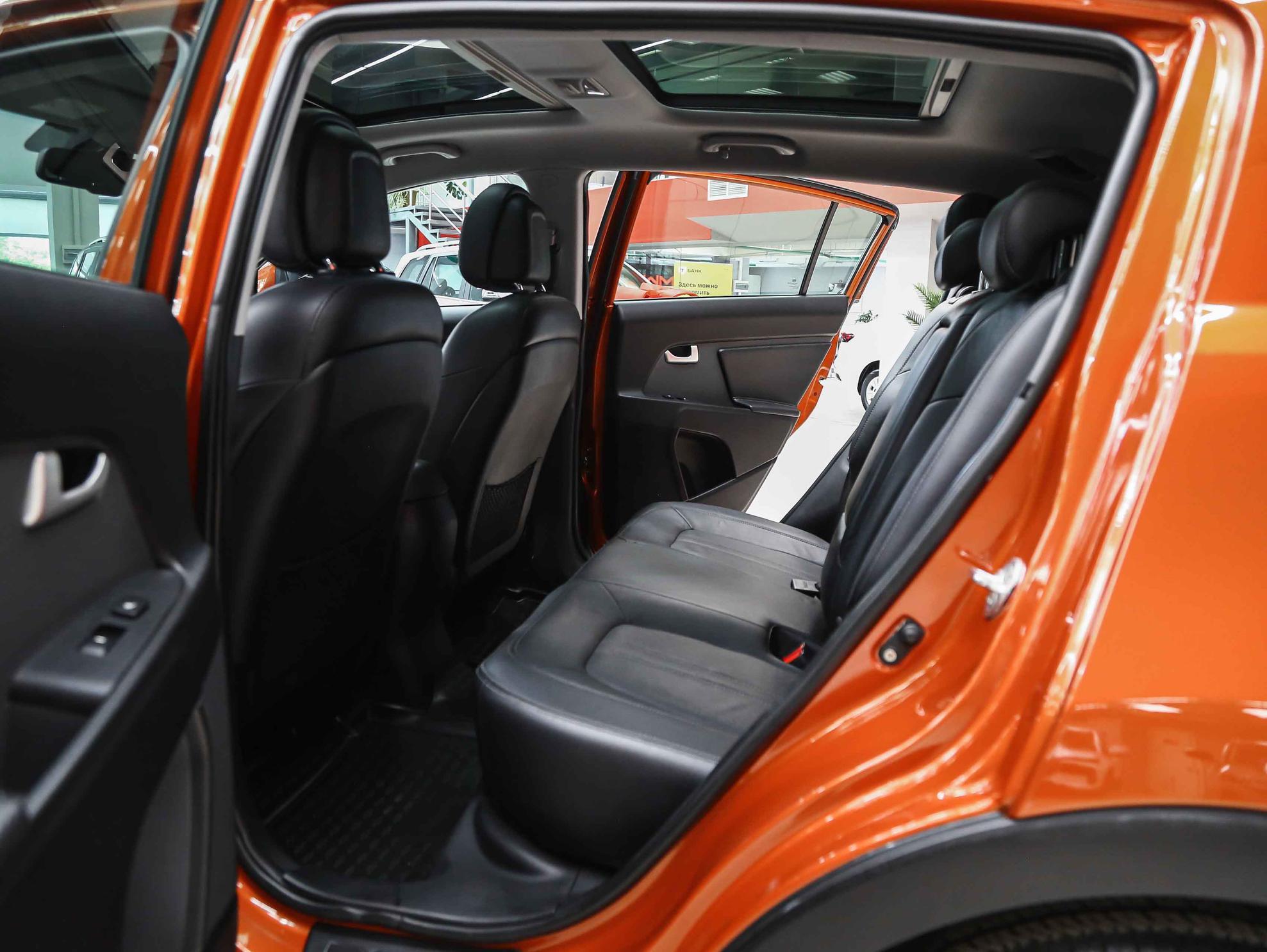 Kia Sportage 2012, оранжевый, ДЦ Орехово