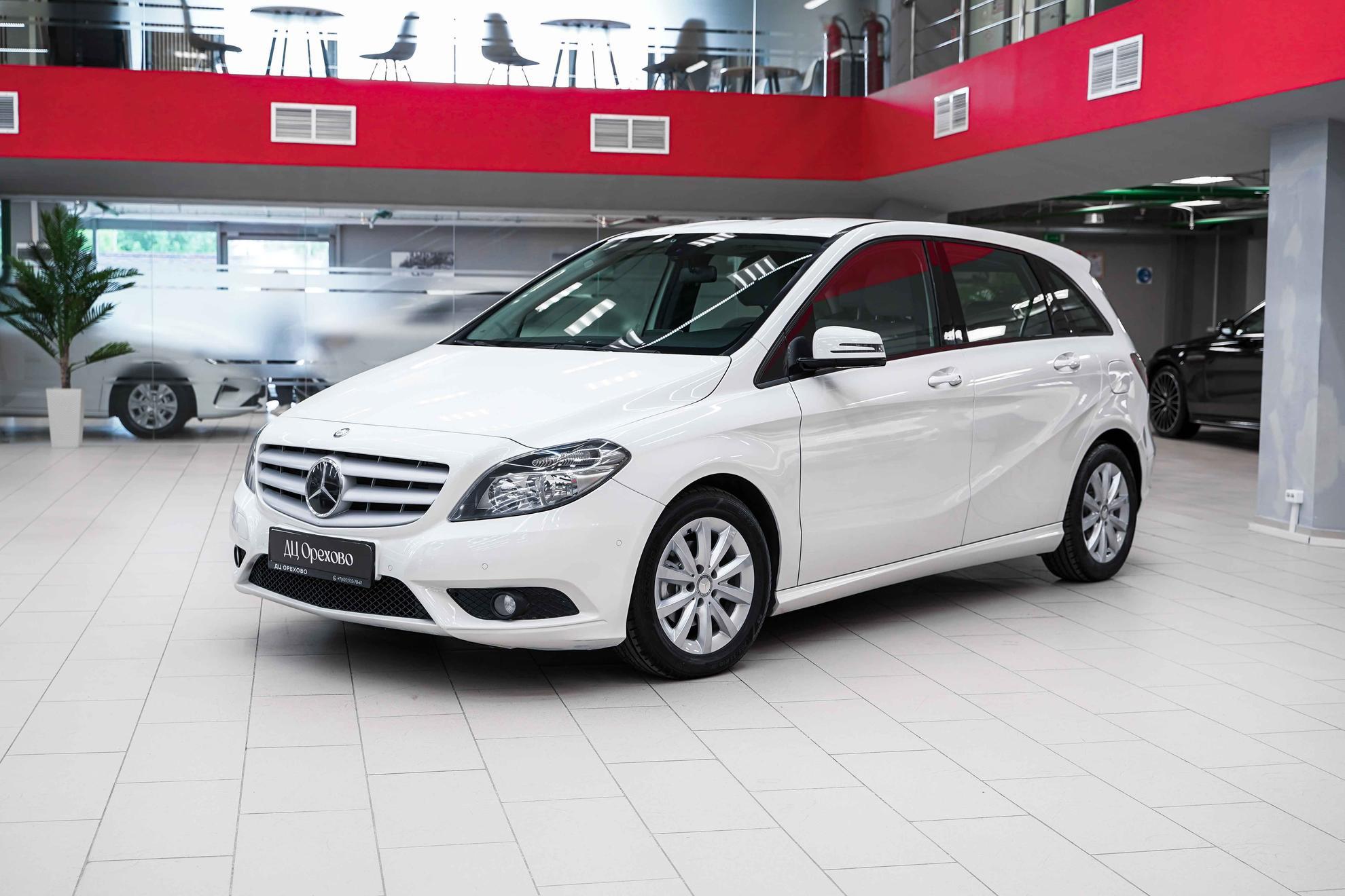 Mercedes-Benz B-Класс 2013, белый, ДЦ Орехово