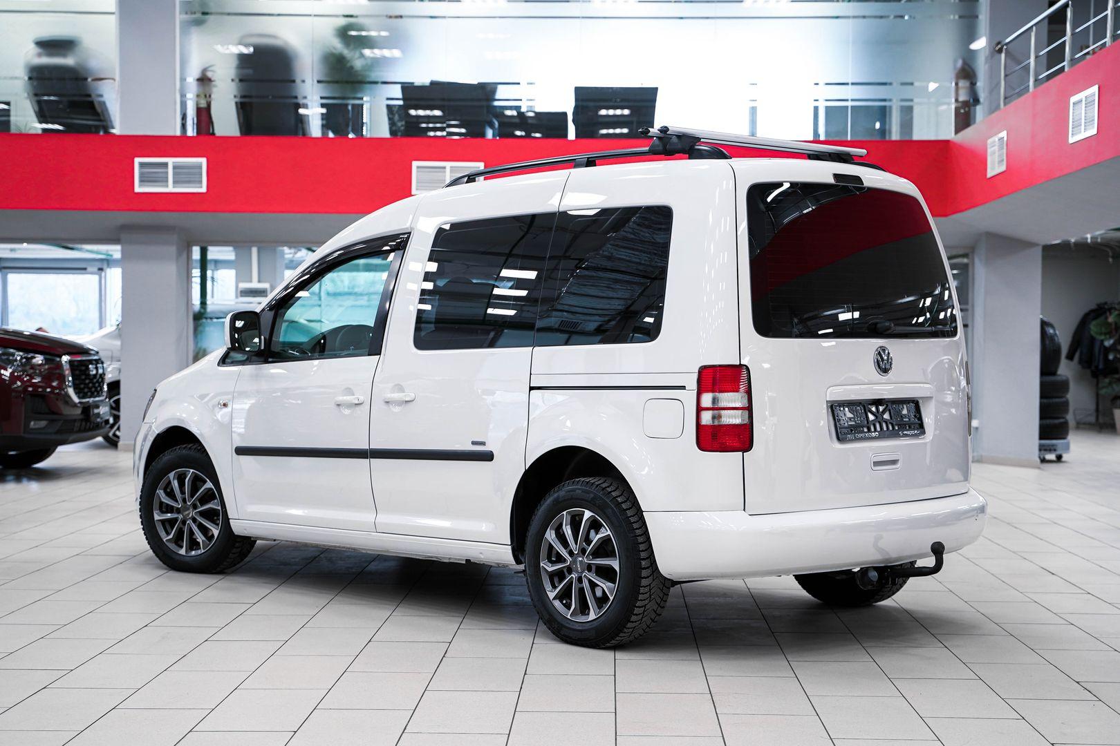 Volkswagen Caddy 2013, белый, ДЦ Орехово