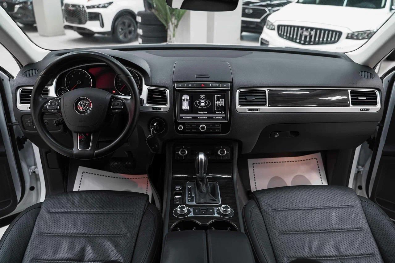 Volkswagen Touareg 2016, белый, ДЦ Орехово