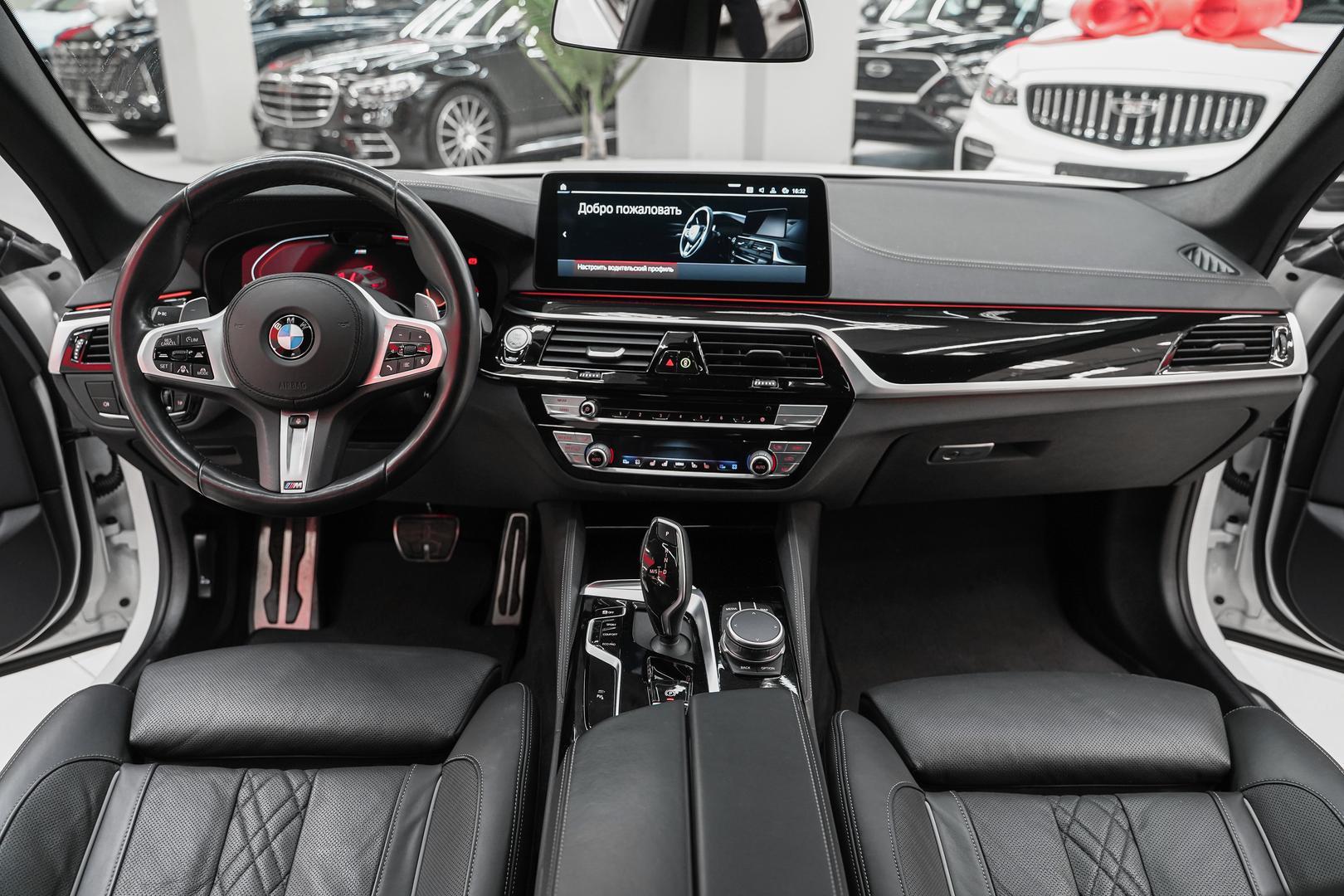 BMW 5 серии 2020, белый, ДЦ Орехово
