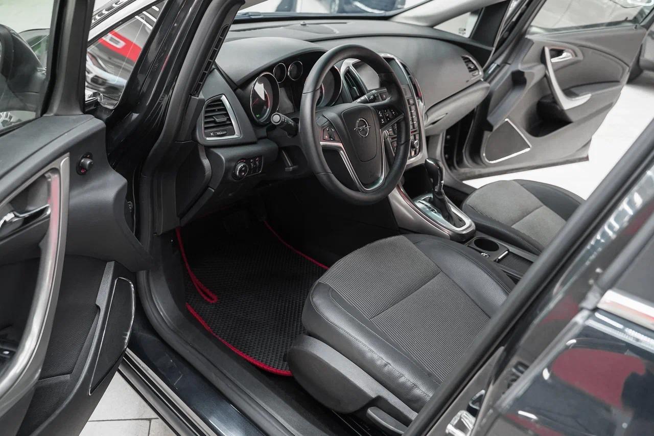Opel Astra 2011, черный, ДЦ Орехово