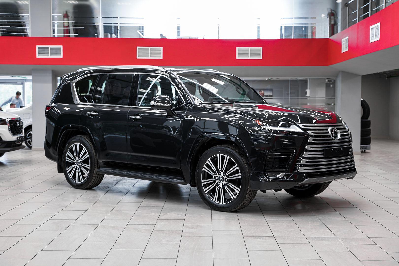 Lexus LX 2025, черный, ДЦ Орехово