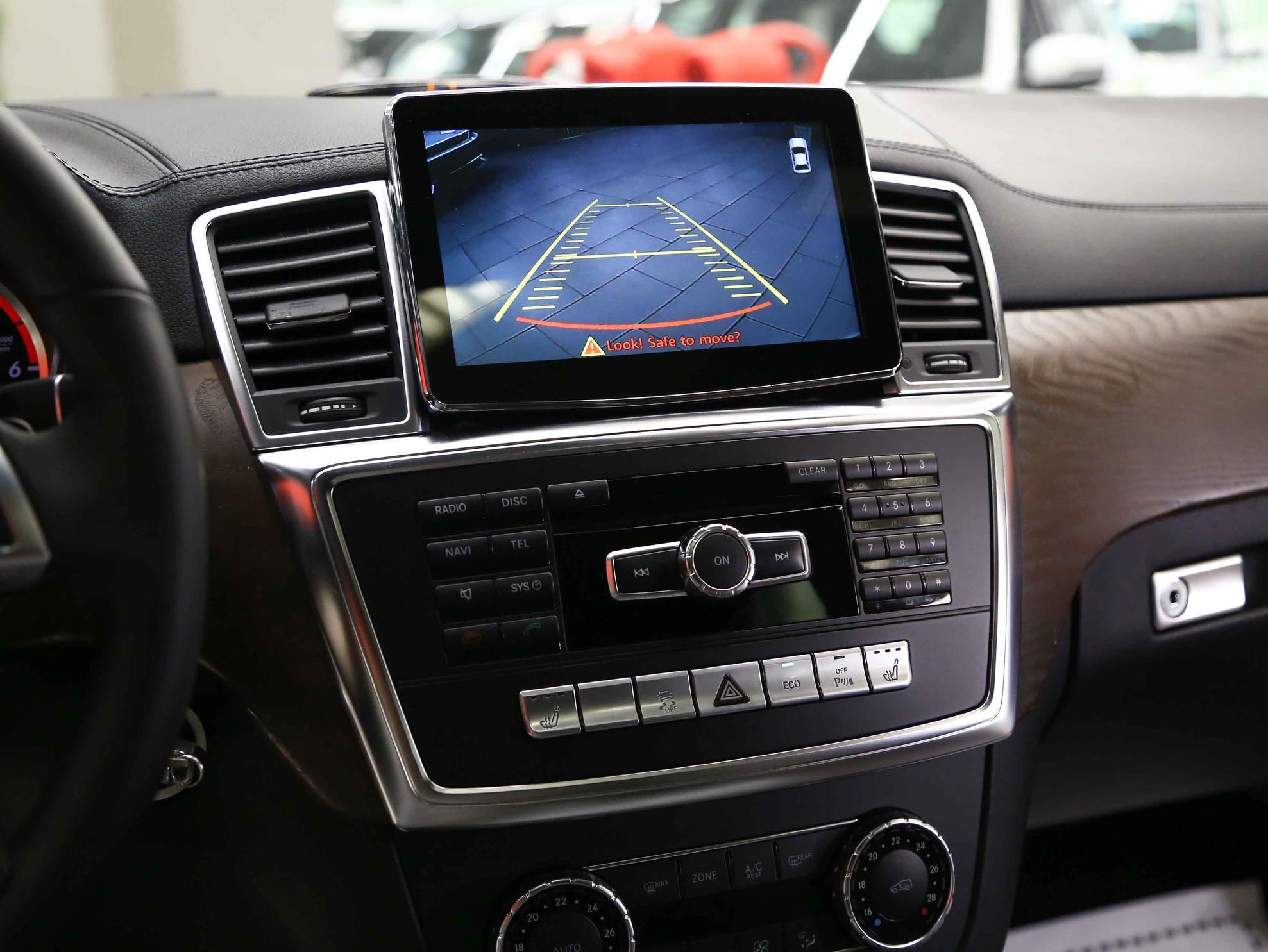 Mercedes-Benz GL-Класс 2013, белый, ДЦ Орехово