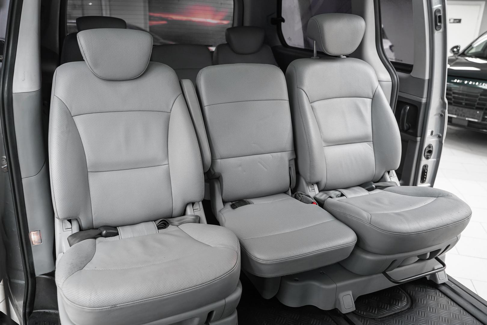 Hyundai Grand Starex 2012, серый, ДЦ Орехово