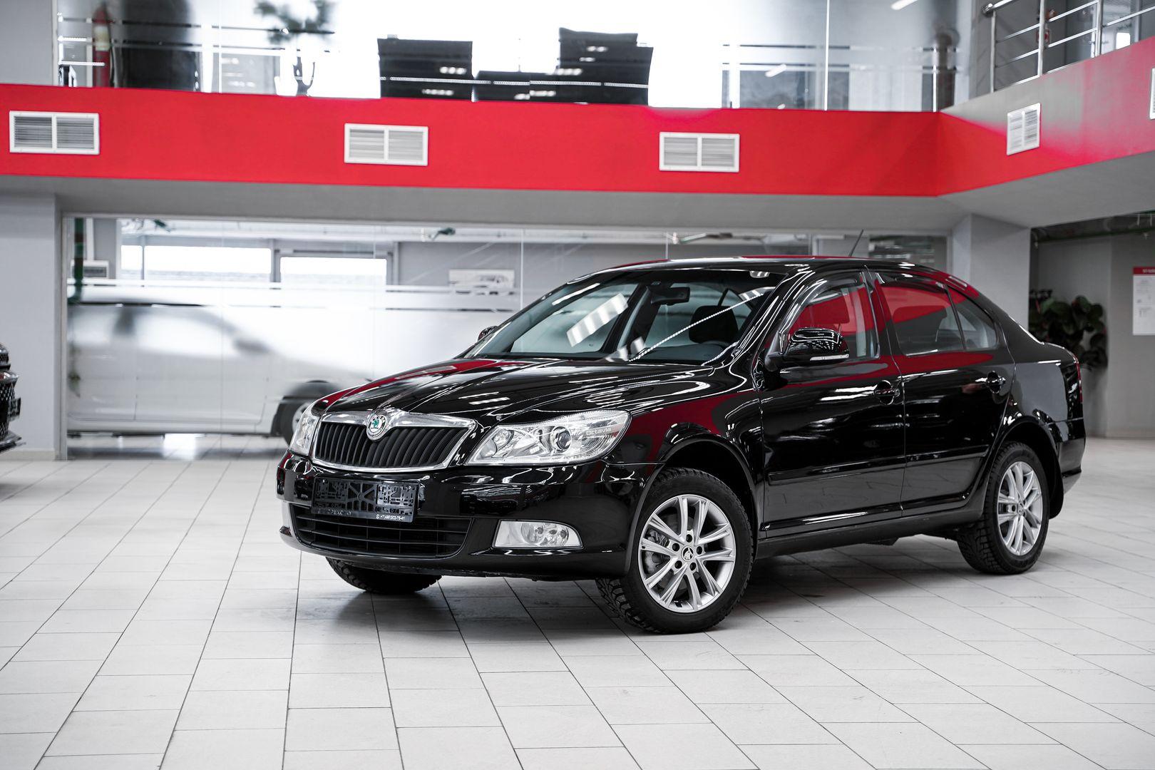 Skoda Octavia 2012, черный, ДЦ Орехово
