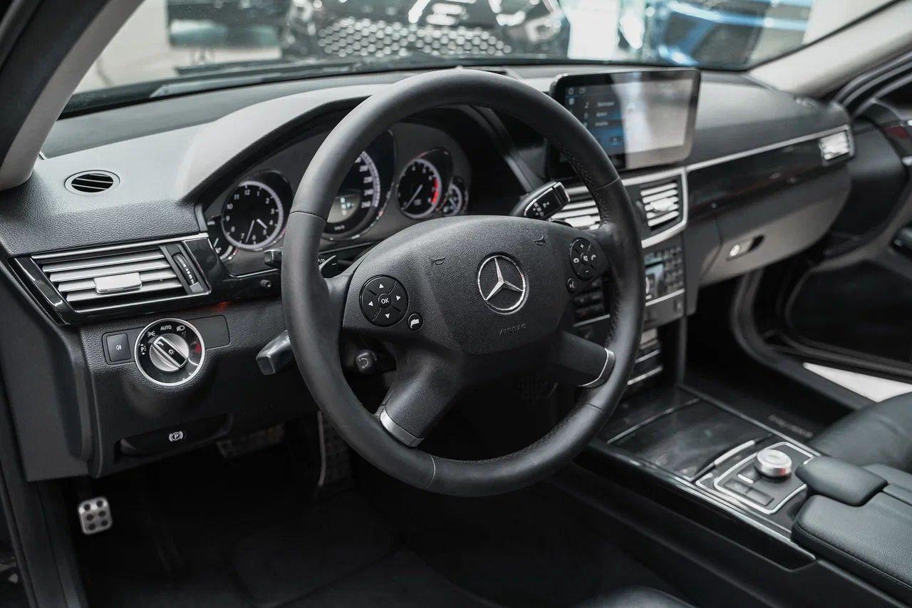 Mercedes-Benz E-Класс 2011, черный, ДЦ Орехово
