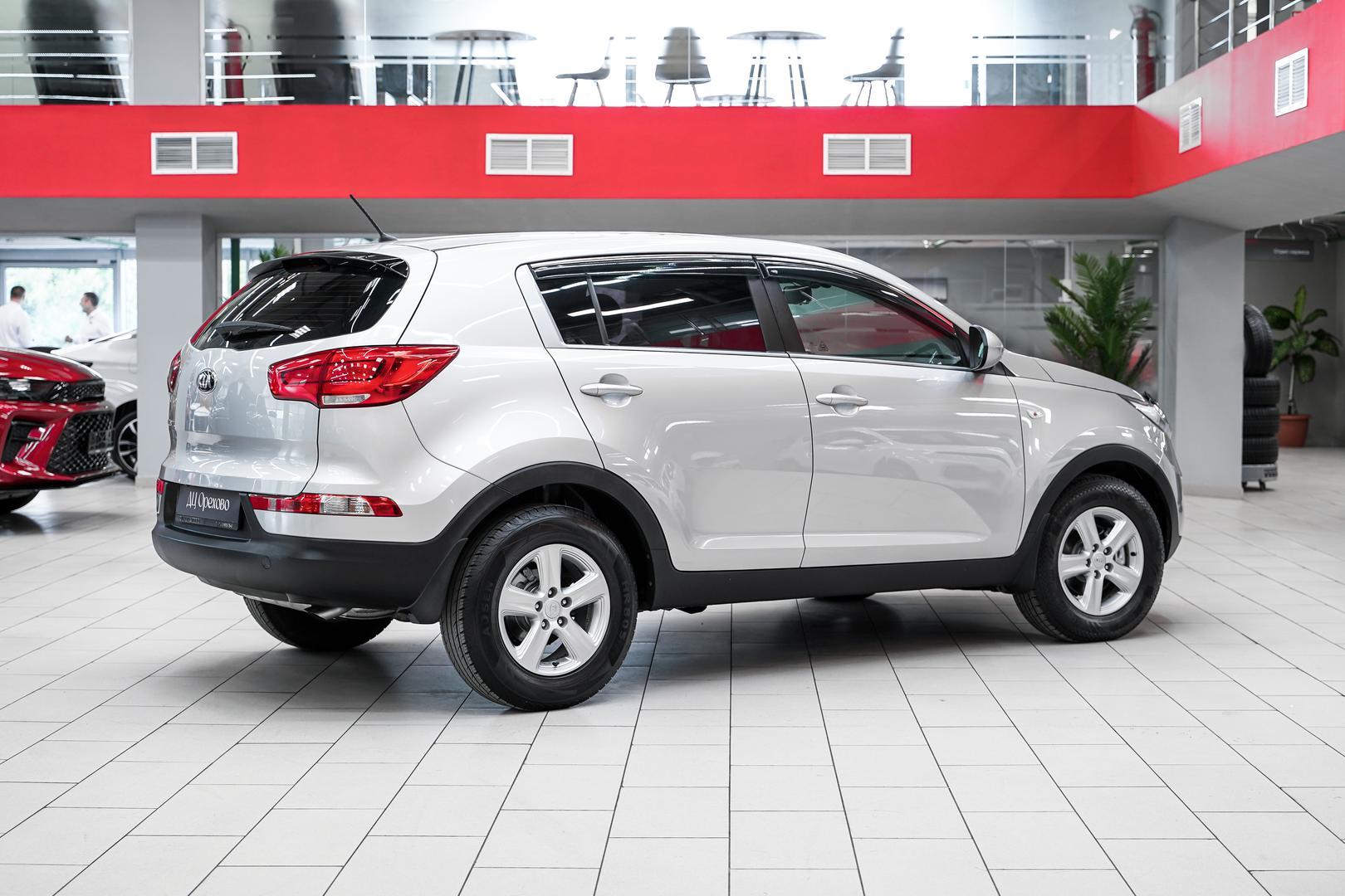Kia Sportage 2015, серебряный, ДЦ Орехово