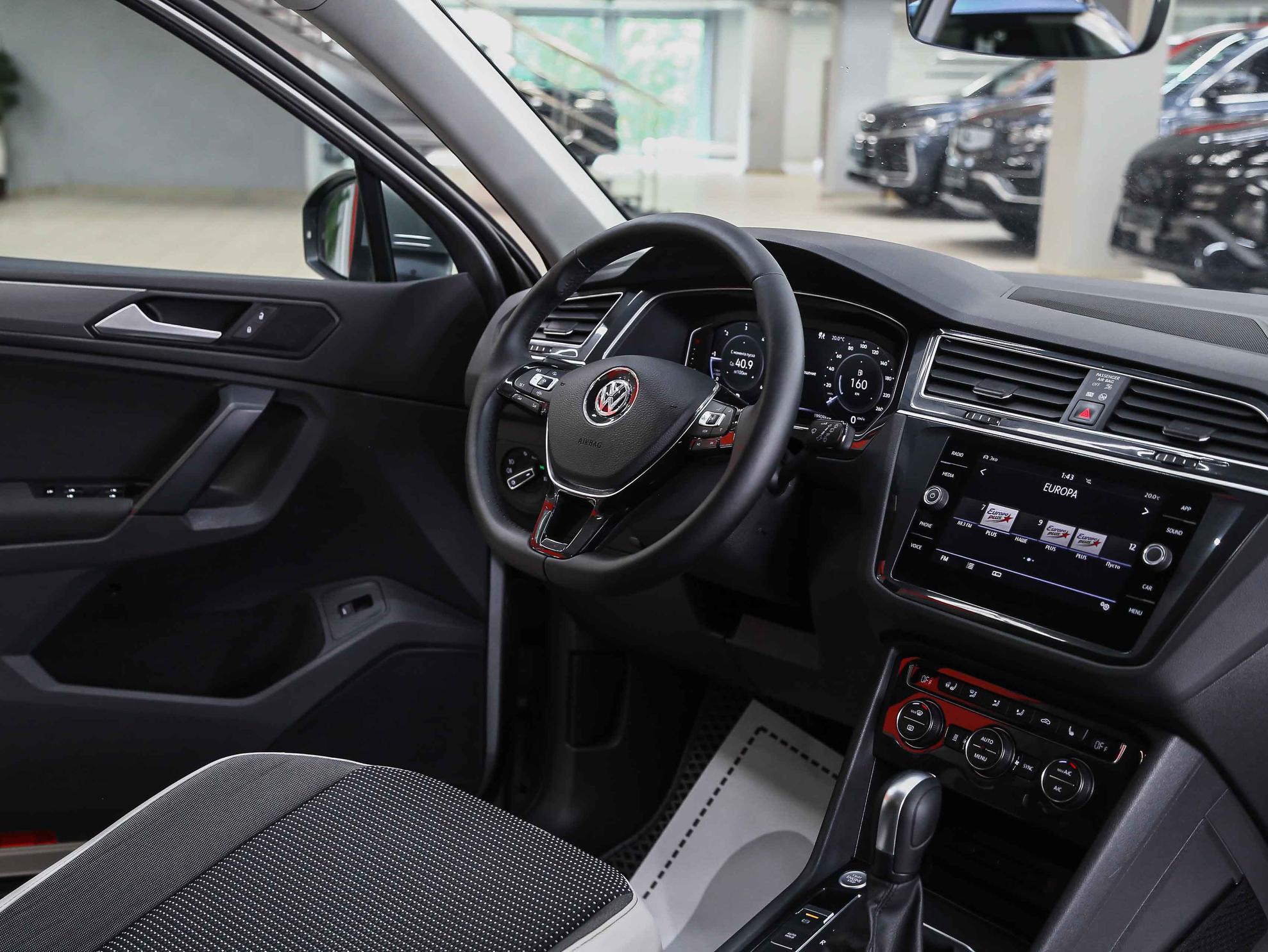 Volkswagen Tiguan 2020, серый, ДЦ Орехово