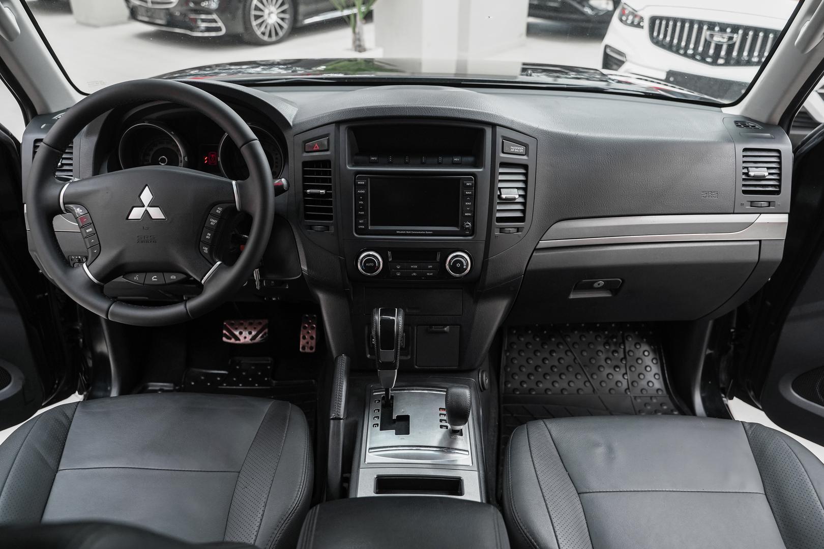 Mitsubishi Pajero 2011, черный, ДЦ Орехово