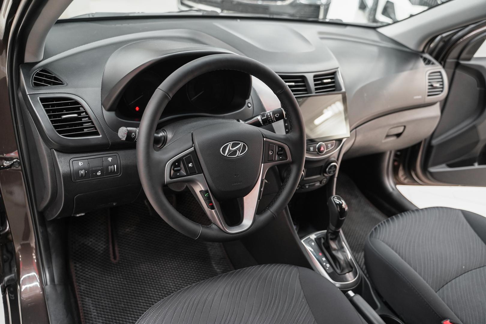 Hyundai Solaris 2014, коричневый, ДЦ Орехово