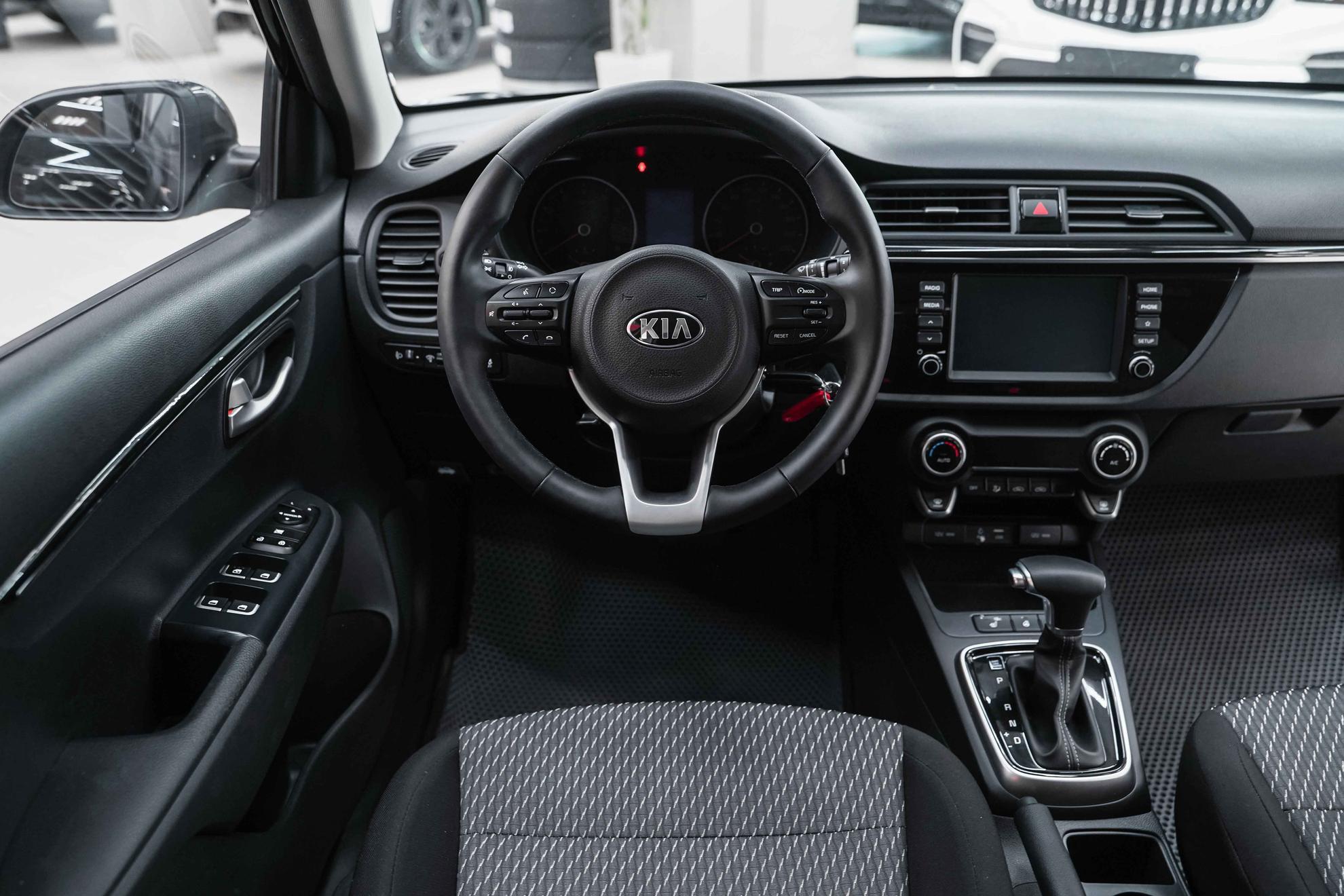 Kia Rio X-Line 2018, черный, ДЦ Орехово