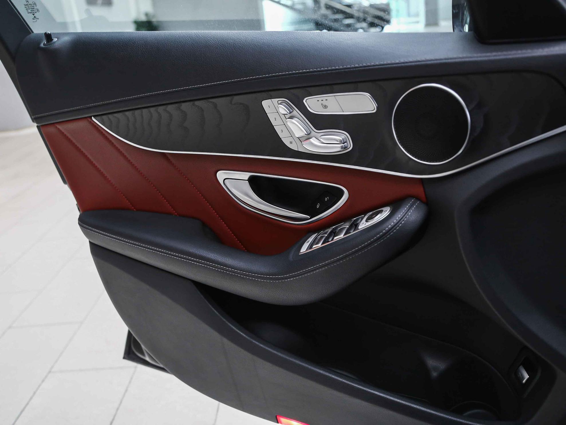 Mercedes-Benz C-Класс 2015, черный, ДЦ Орехово