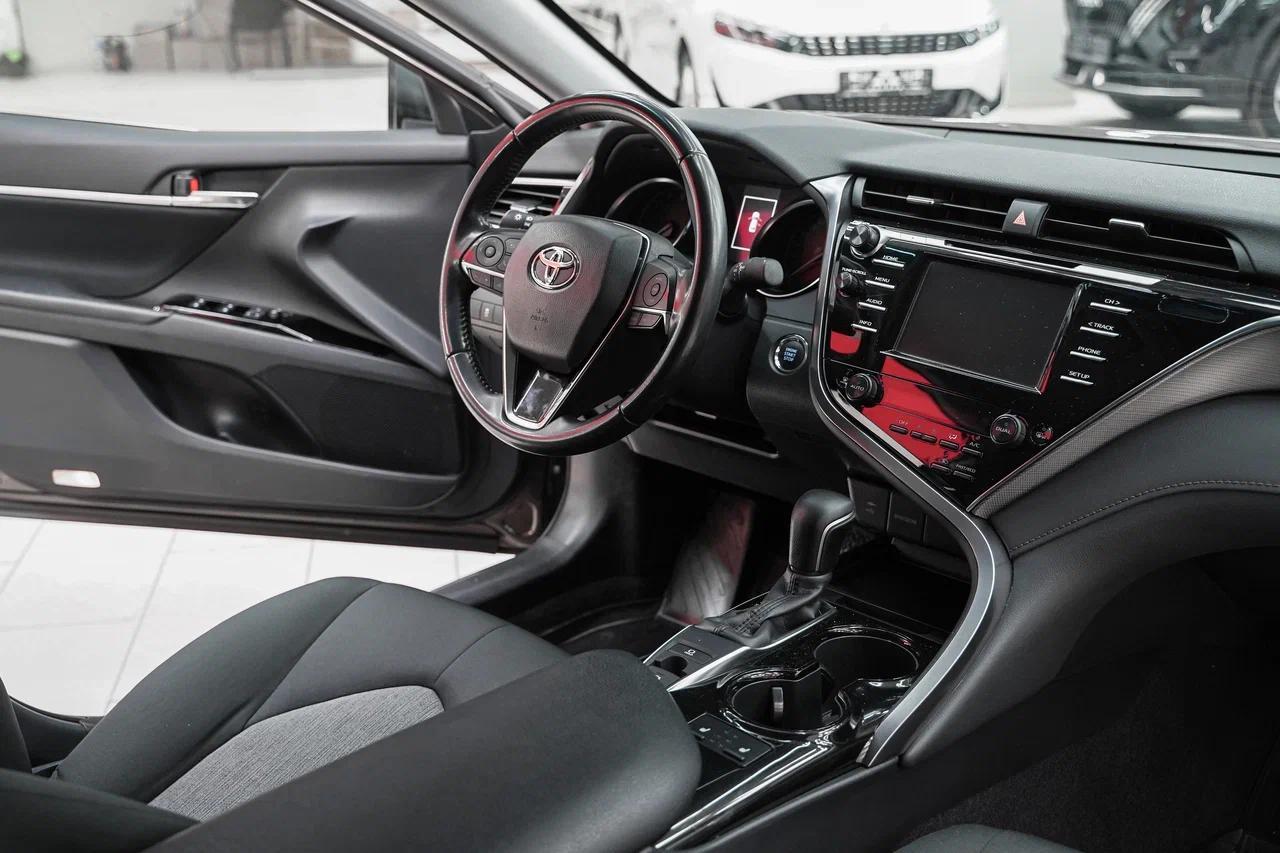 Toyota Camry 2019, серый, ДЦ Орехово