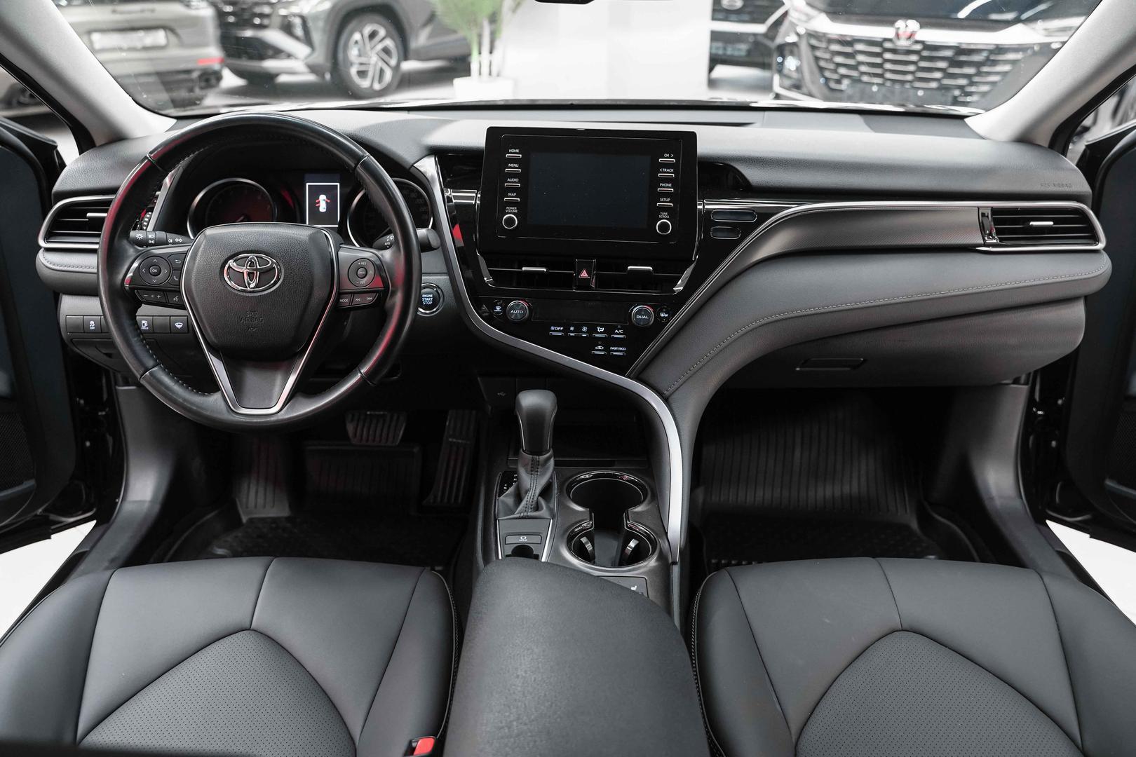 Toyota Camry 2021, черный, ДЦ Орехово