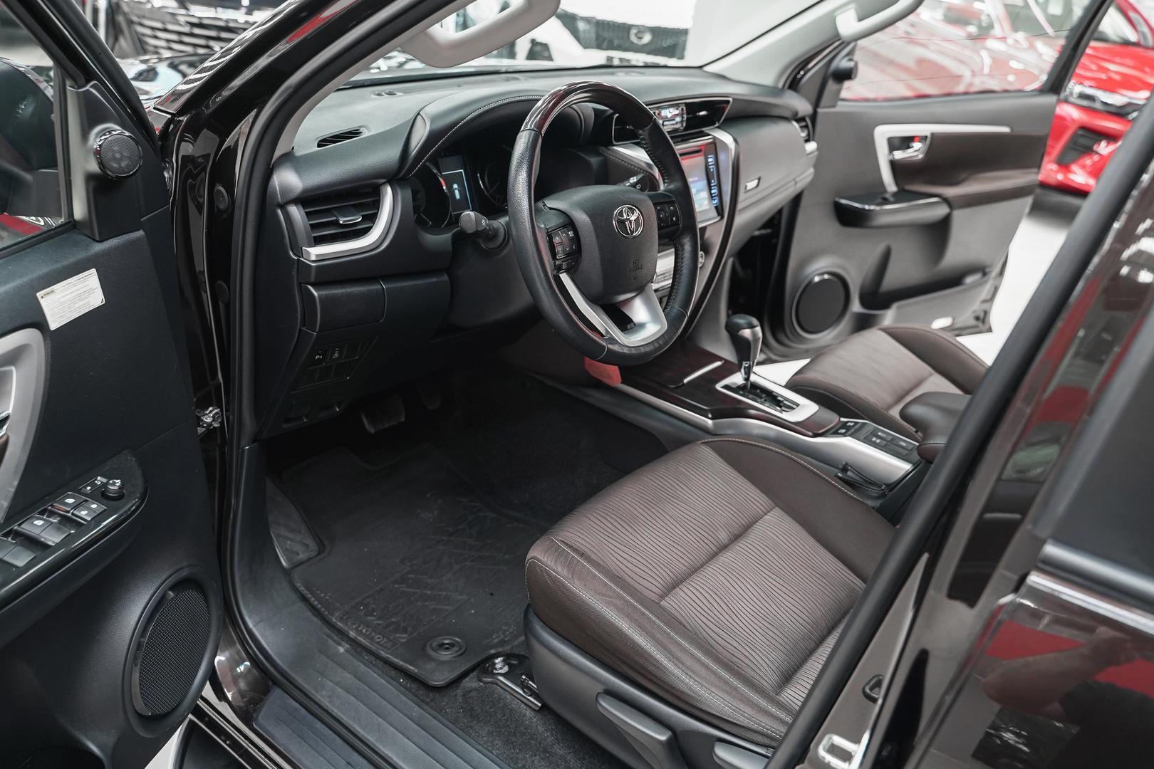 Toyota Fortuner 2017, коричневый, ДЦ Орехово