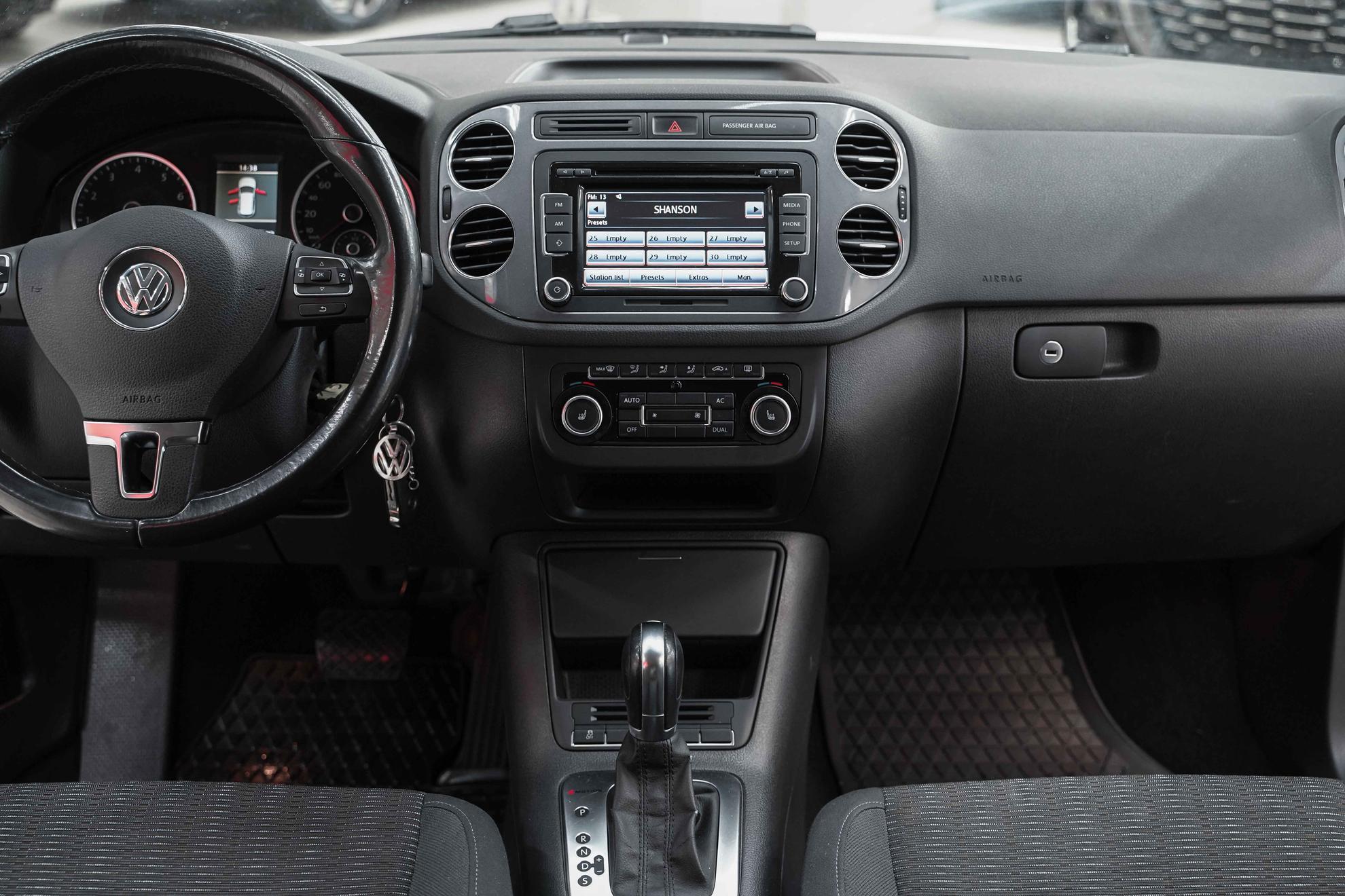Volkswagen Tiguan 2012, белый, ДЦ Орехово