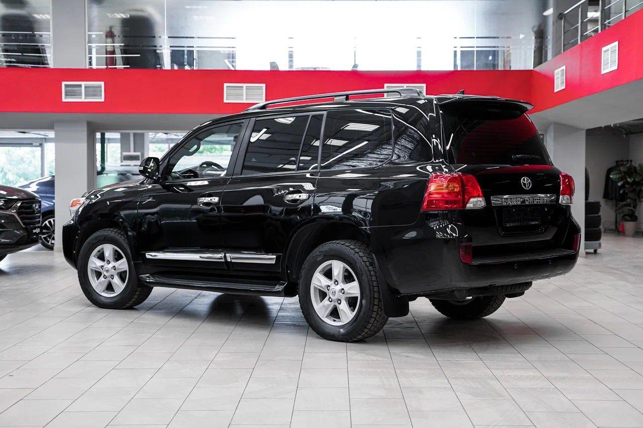 Toyota Land Cruiser 2014, черный, ДЦ Орехово