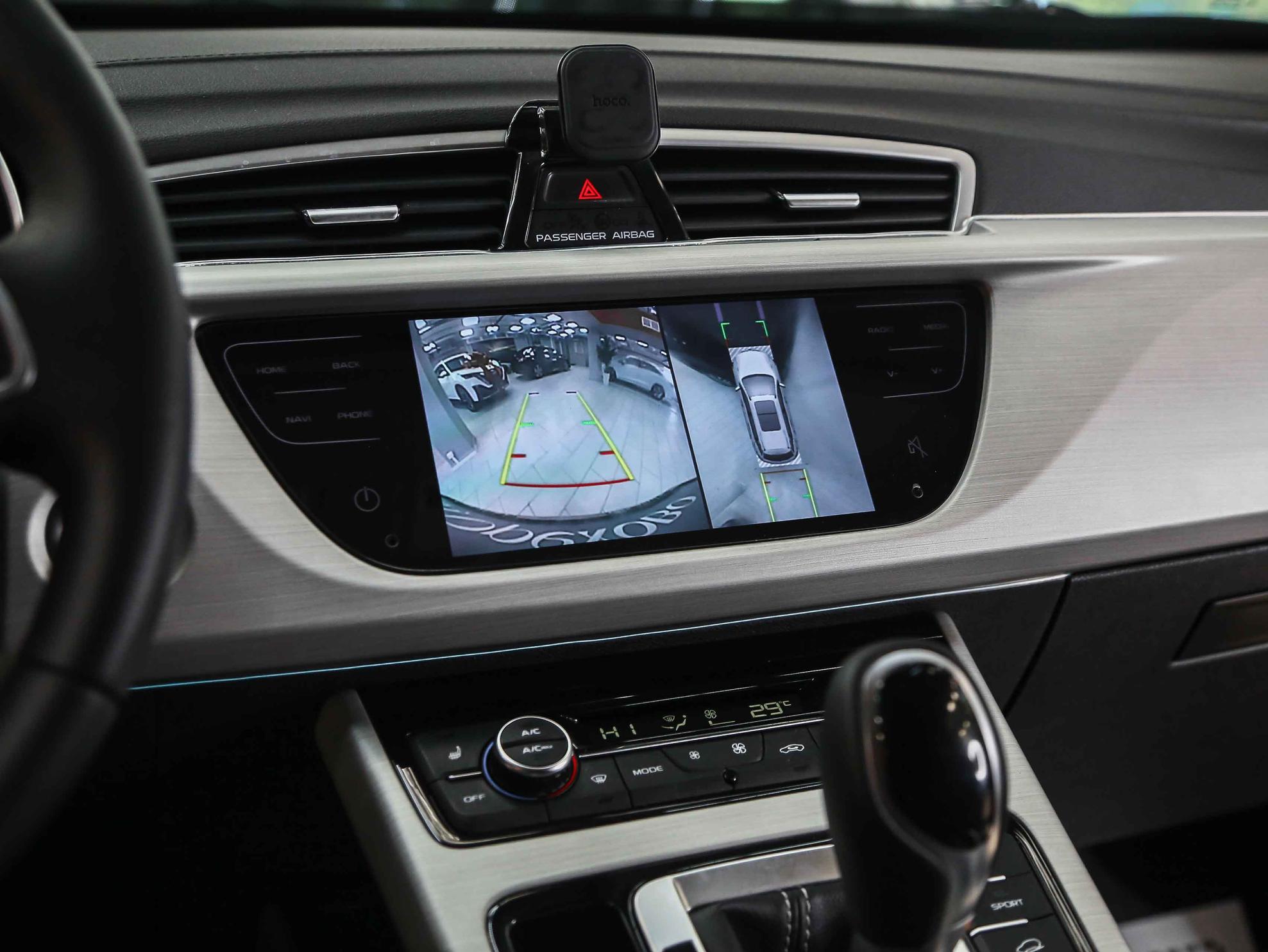 Geely Atlas 2020, черный, ДЦ Орехово