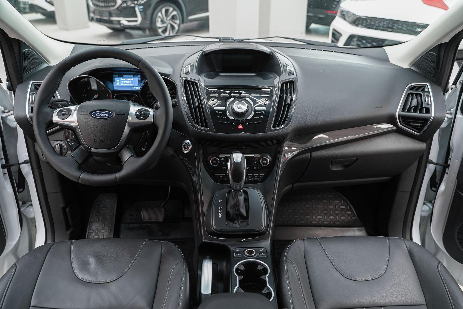 Ford Kuga 2014, белый, ДЦ Орехово