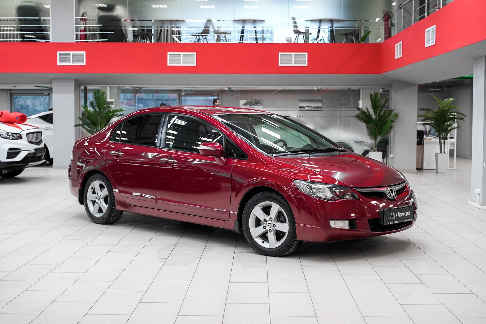 Honda Civic 2007, красный, ДЦ Орехово
