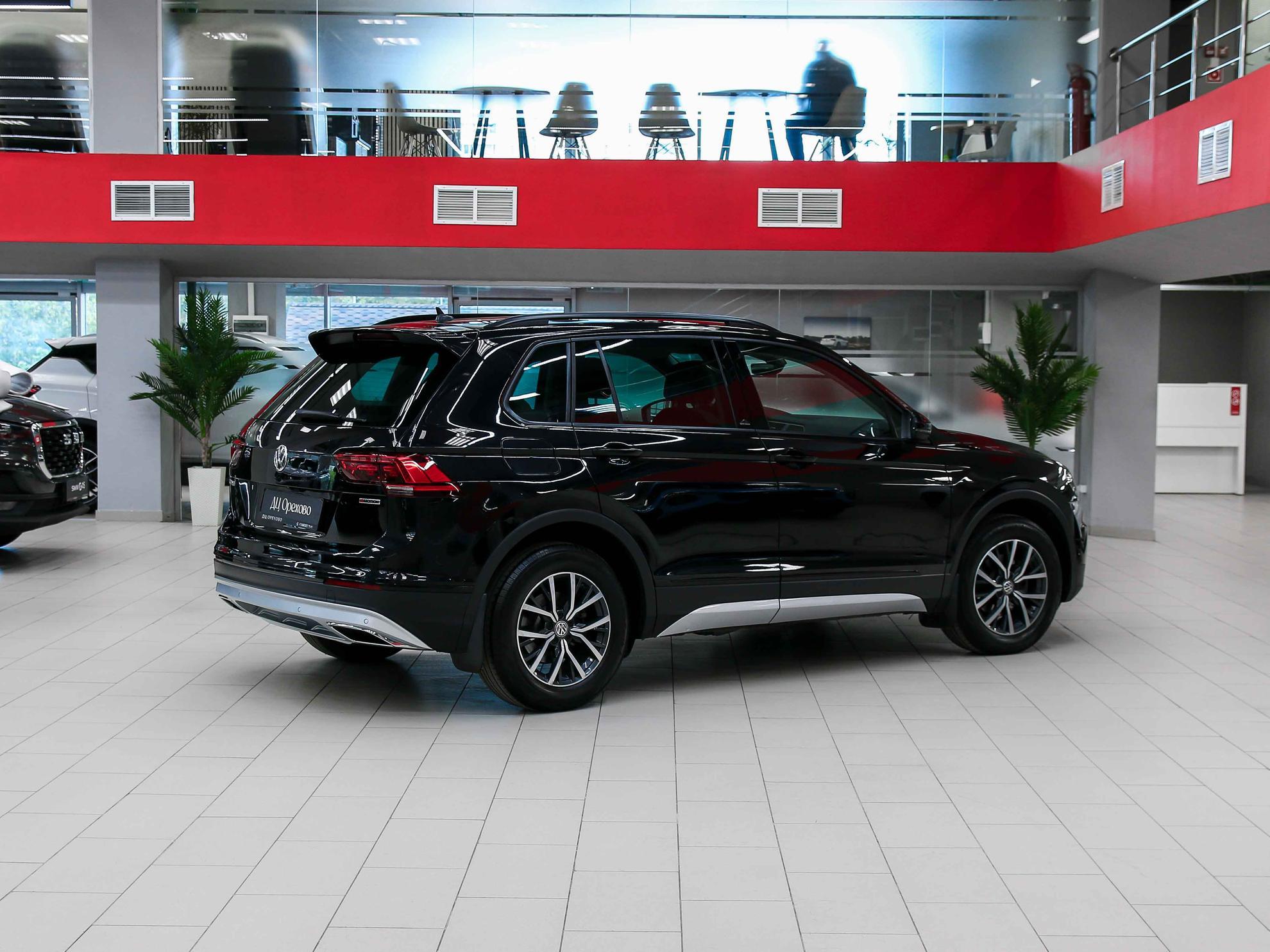 Volkswagen Tiguan 2020, черный, ДЦ Орехово
