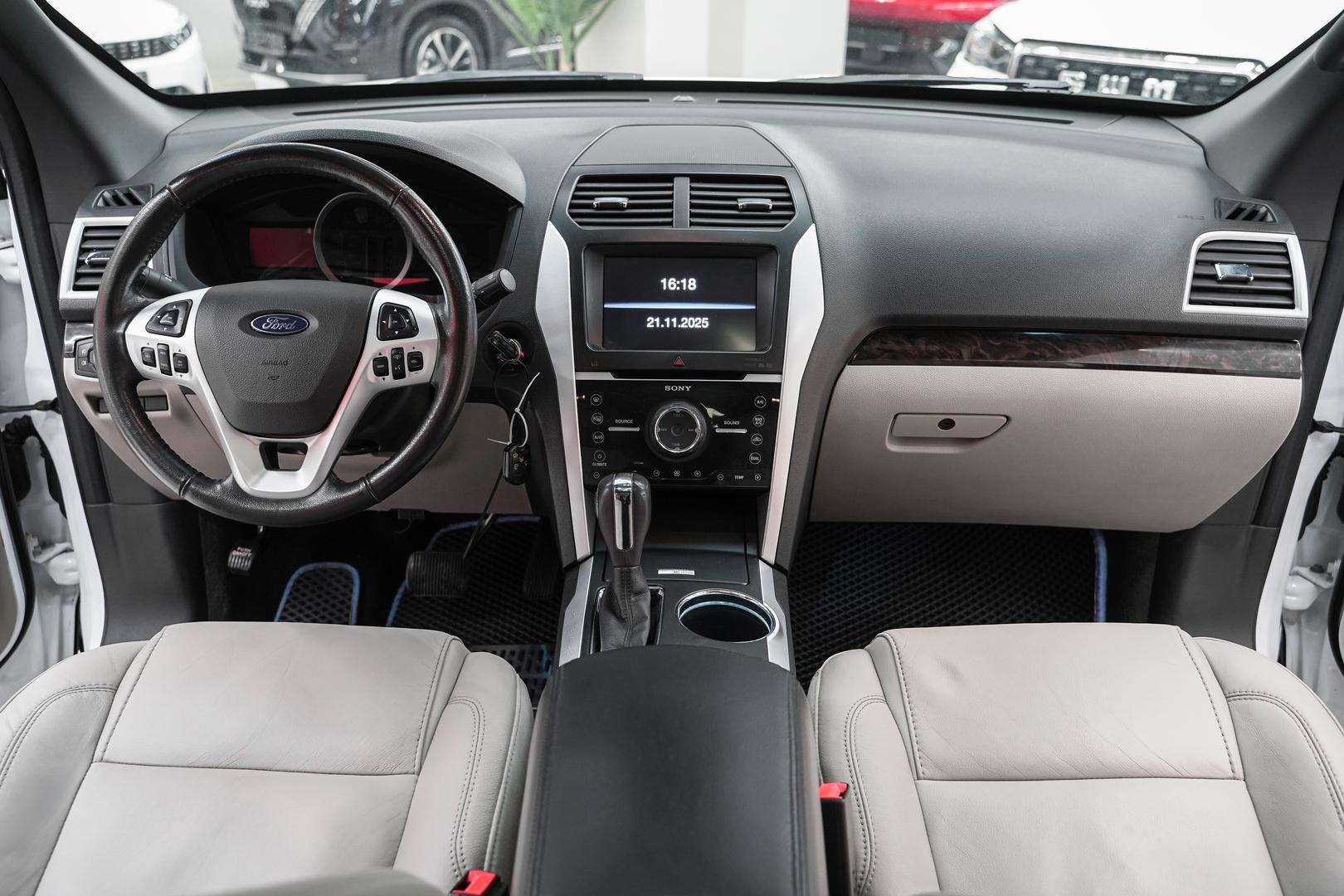 Ford Explorer 2013, белый, ДЦ Орехово