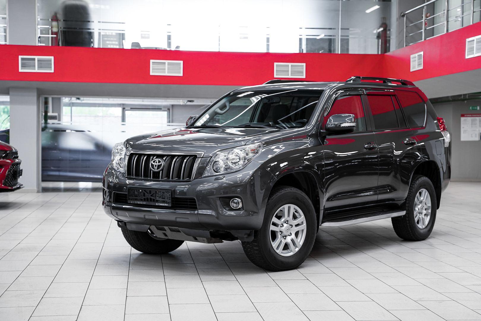 Toyota Land Cruiser Prado 2011, серый, ДЦ Орехово