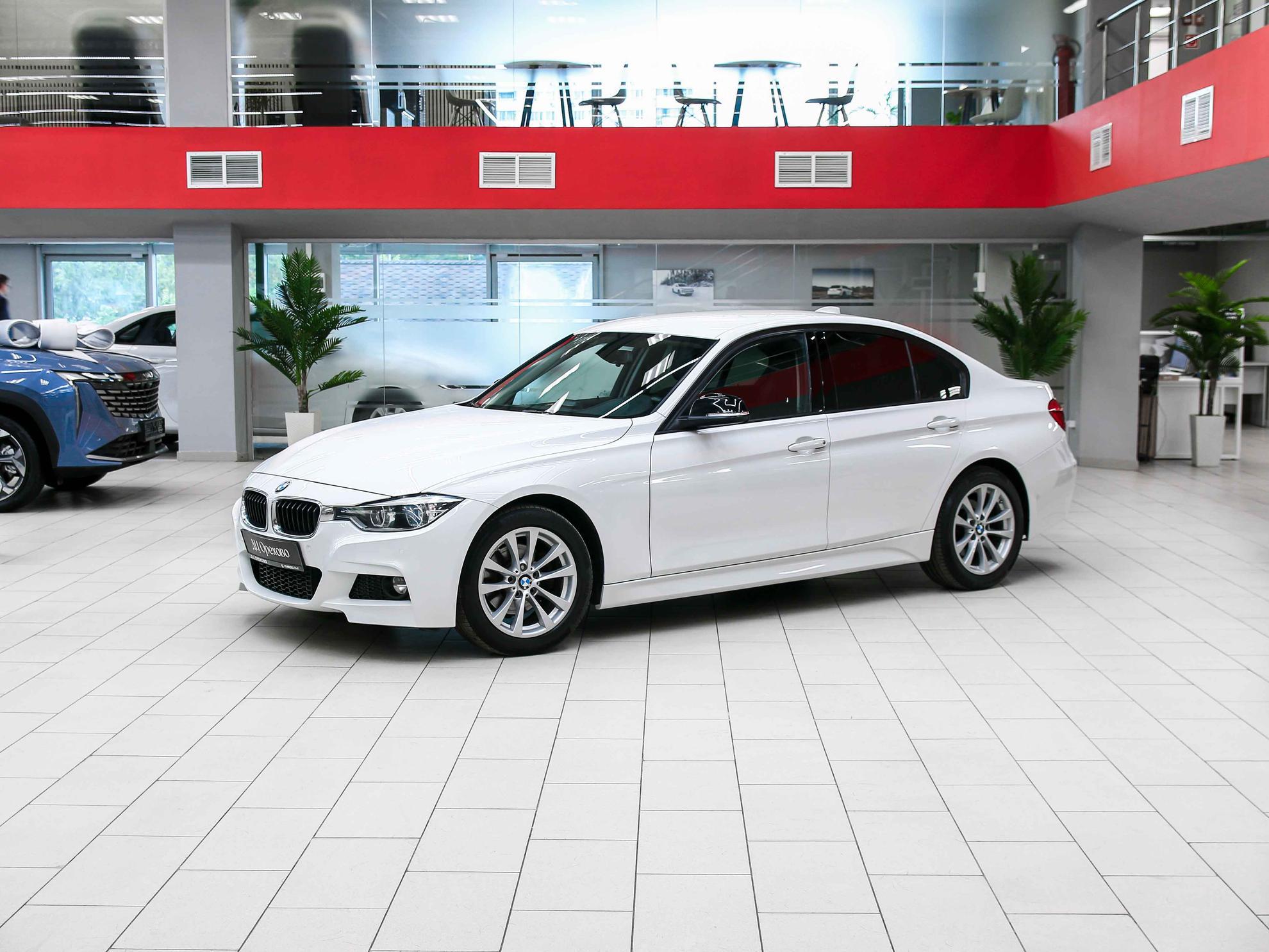BMW 3 серии 2017, белый, ДЦ Орехово