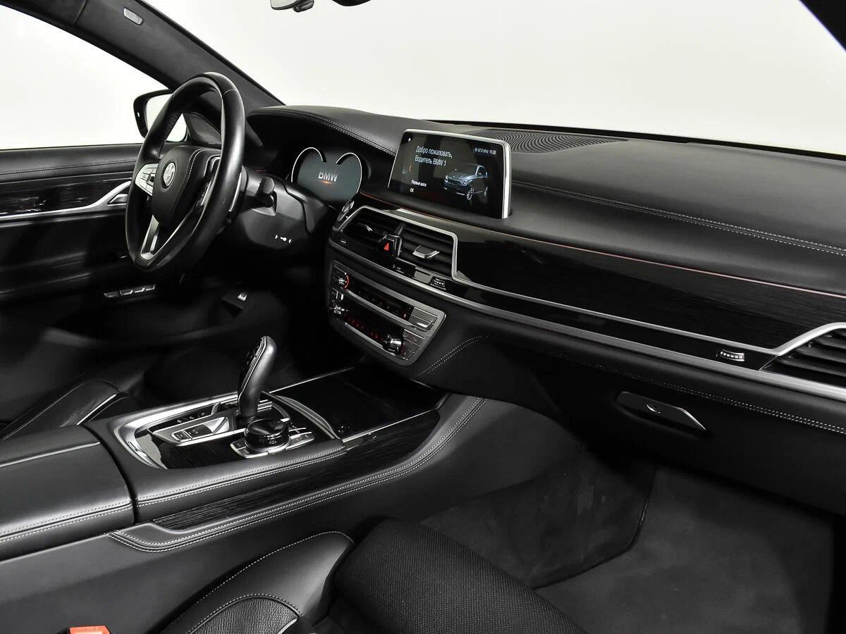 BMW 7 серии 2018, черный, ДЦ Орехово