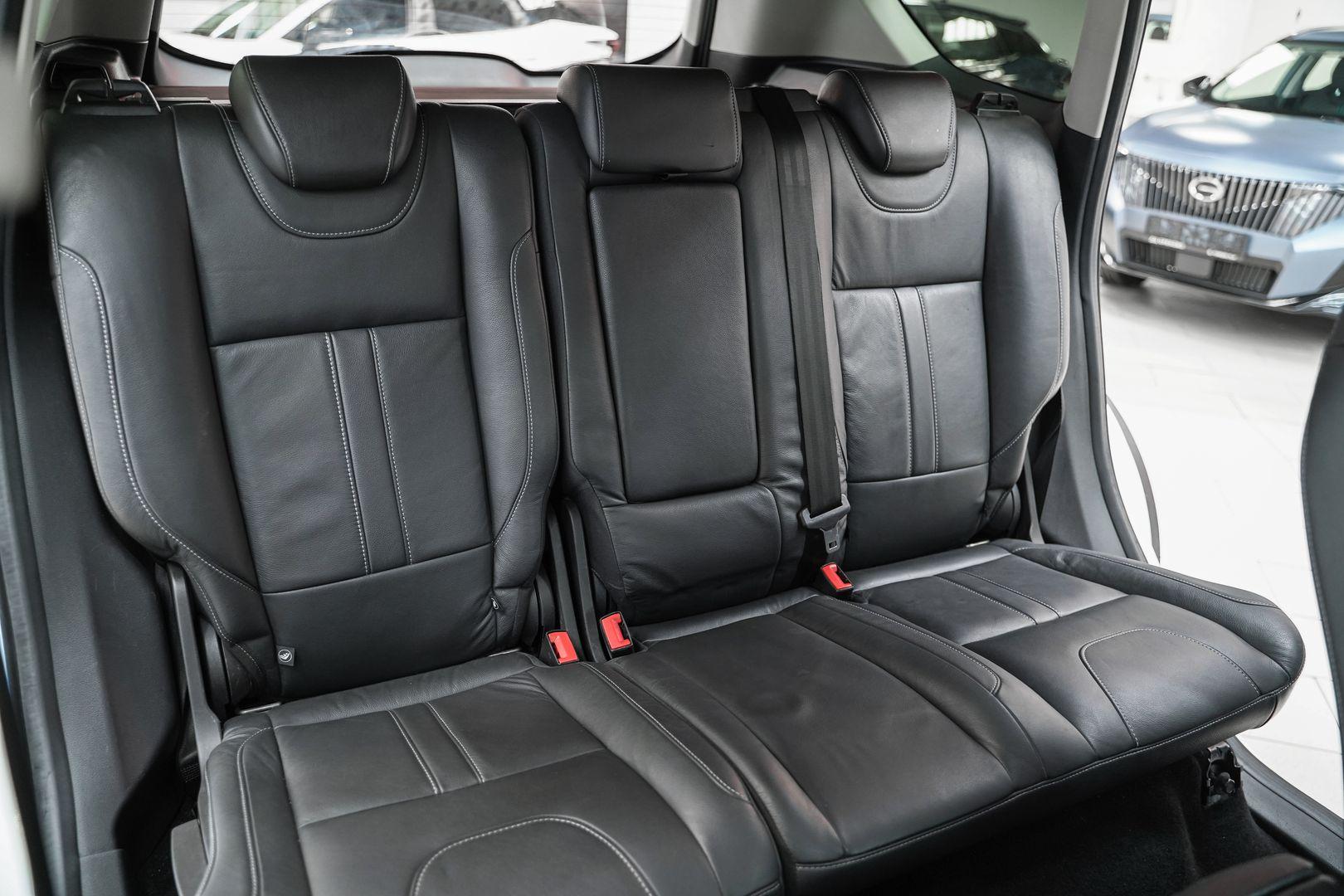 Ford Kuga 2013, белый, ДЦ Орехово